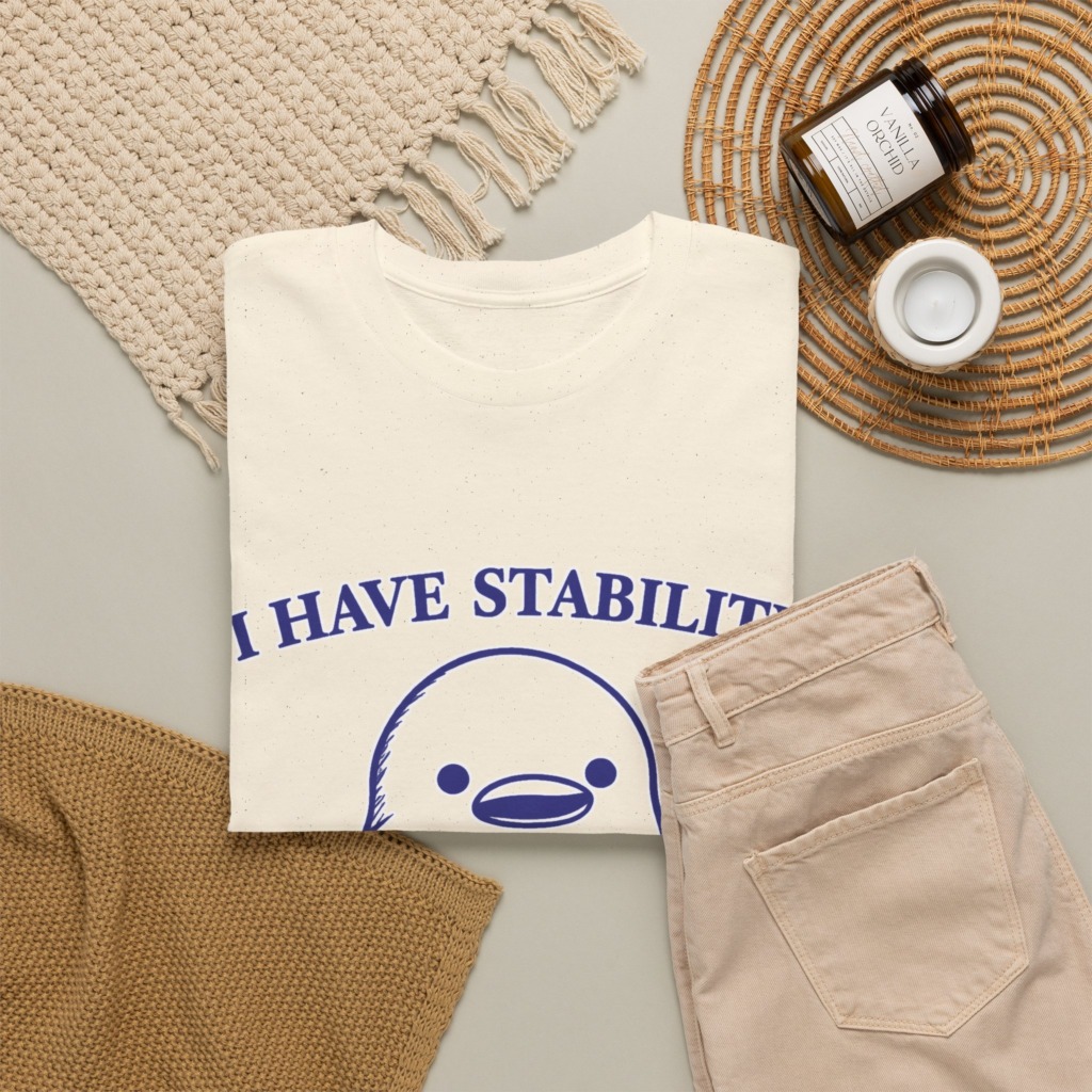 T-Shirt: Cute Stabbing Penguin 'Stability' Pun