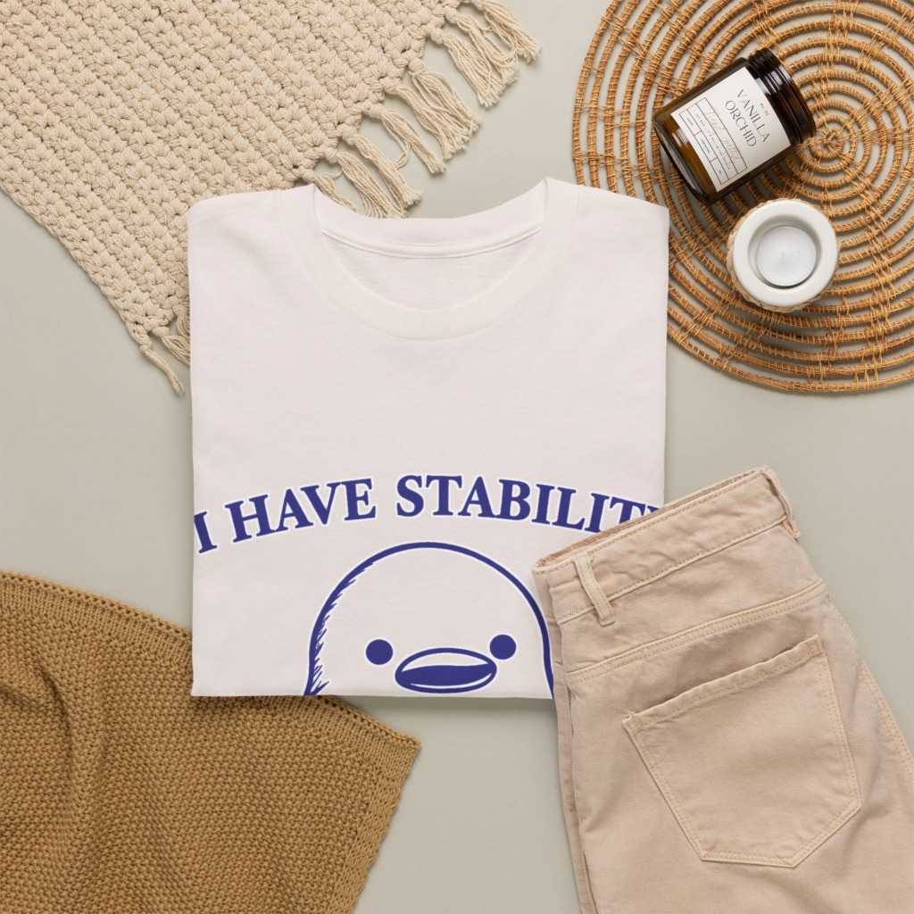T-Shirt: Cute Stabbing Penguin 'Stability' Pun